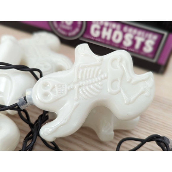 Vtg Eerie Descents Glowing Ghoulish Ghosts Blow Mold Halloween String Light Rare - Picture 5 of 15